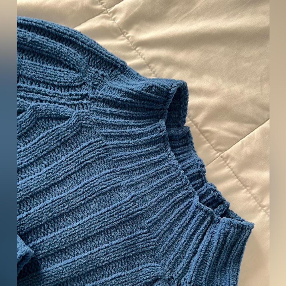 american eagle cropped mock neck chenille sweater - Picture 3 of 5